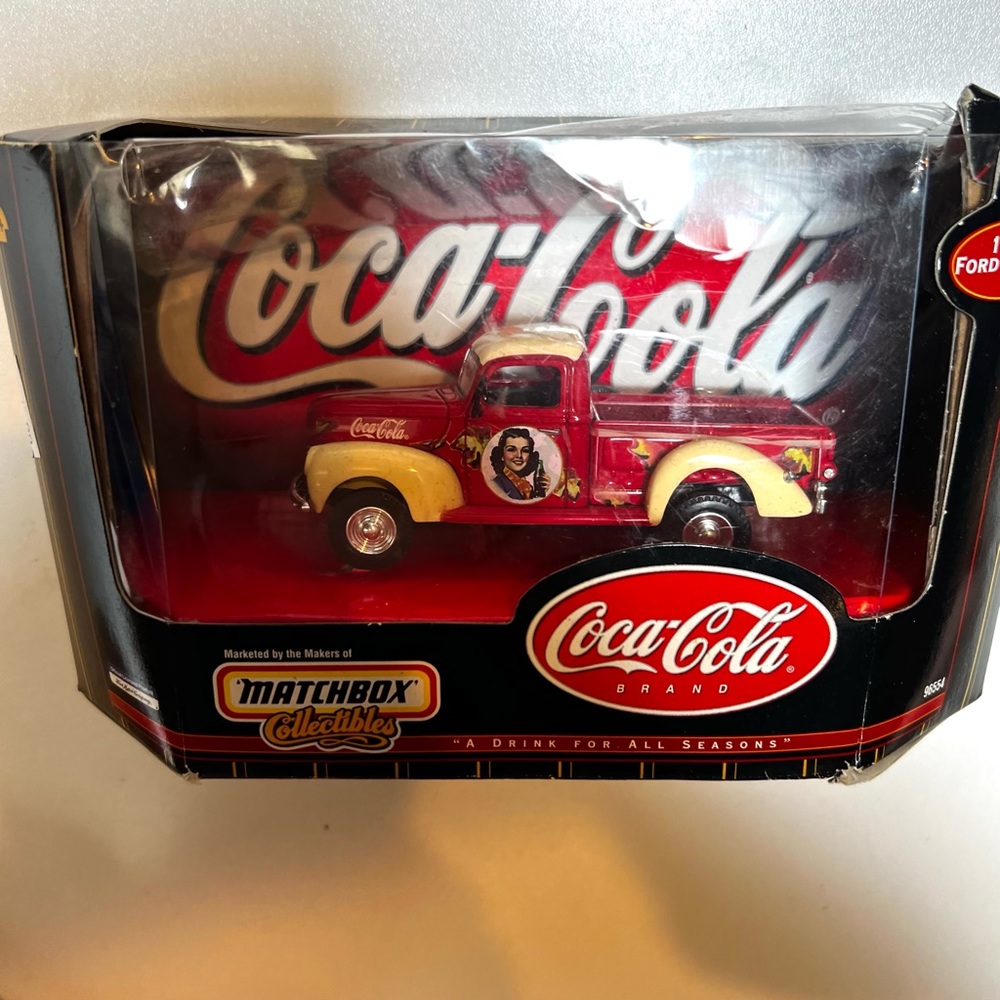 Matchbox Collectables Coca Cola 1940 Pickup Truck.  NIB